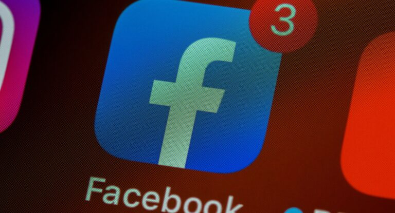 How to Improve Response Time With Facebook Comment Moderation Tool
