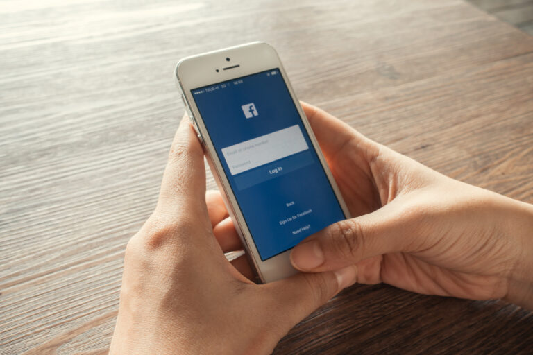 hide comments on facebook